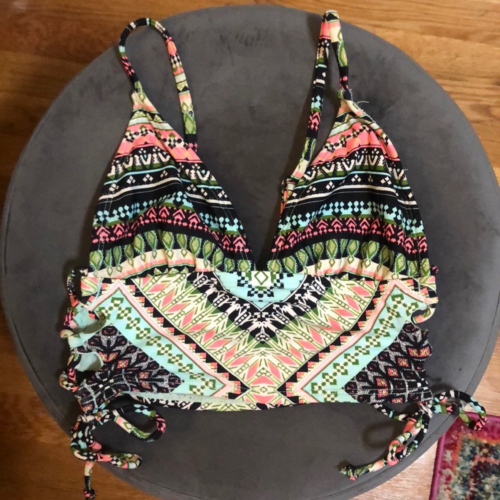Pattern bikini top